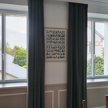 Le Familia Apartment Guer Екстериор снимка