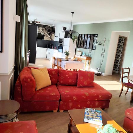 Le Familia Apartment Guer Екстериор снимка