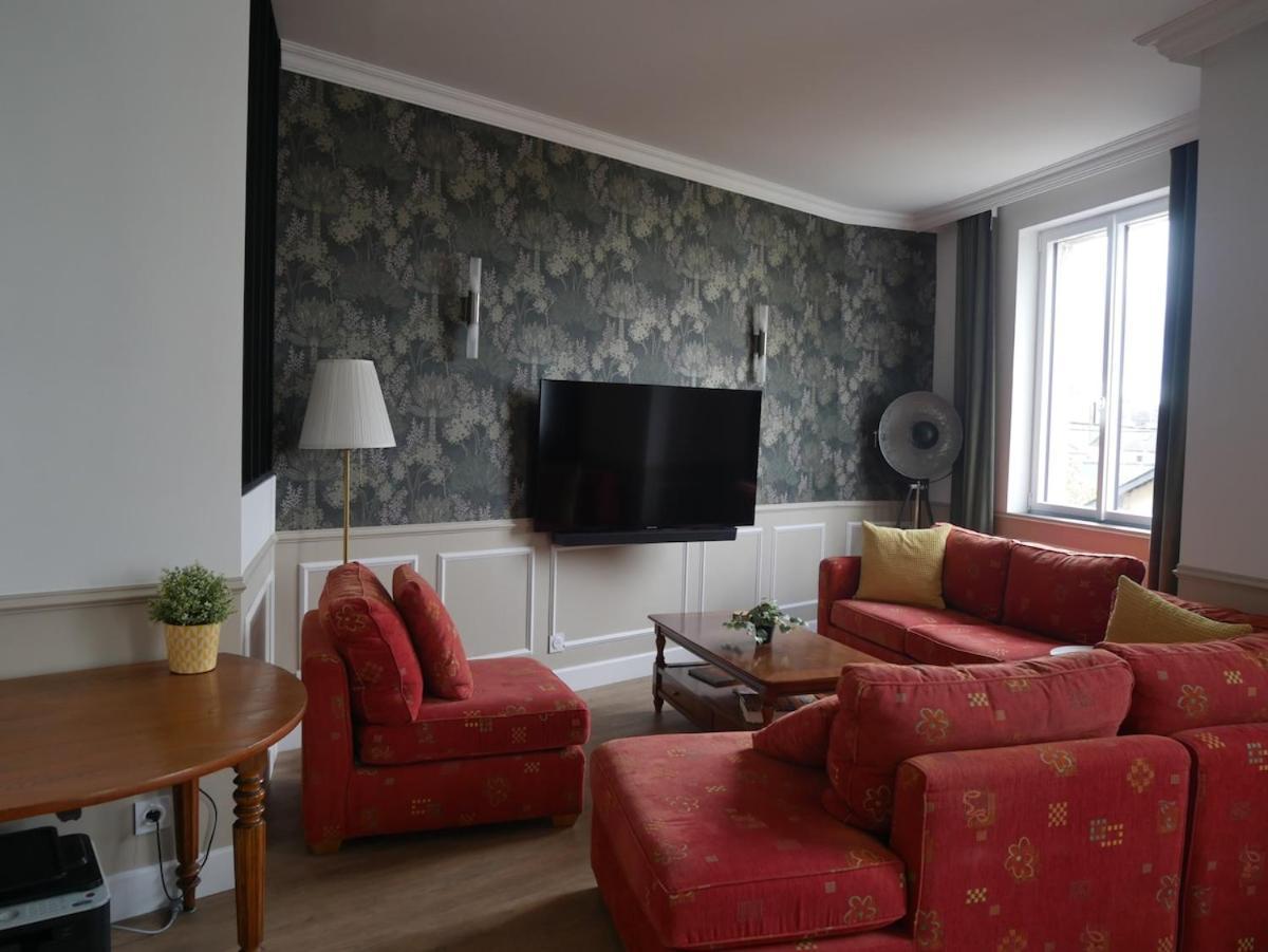 Le Familia Apartment Guer Екстериор снимка