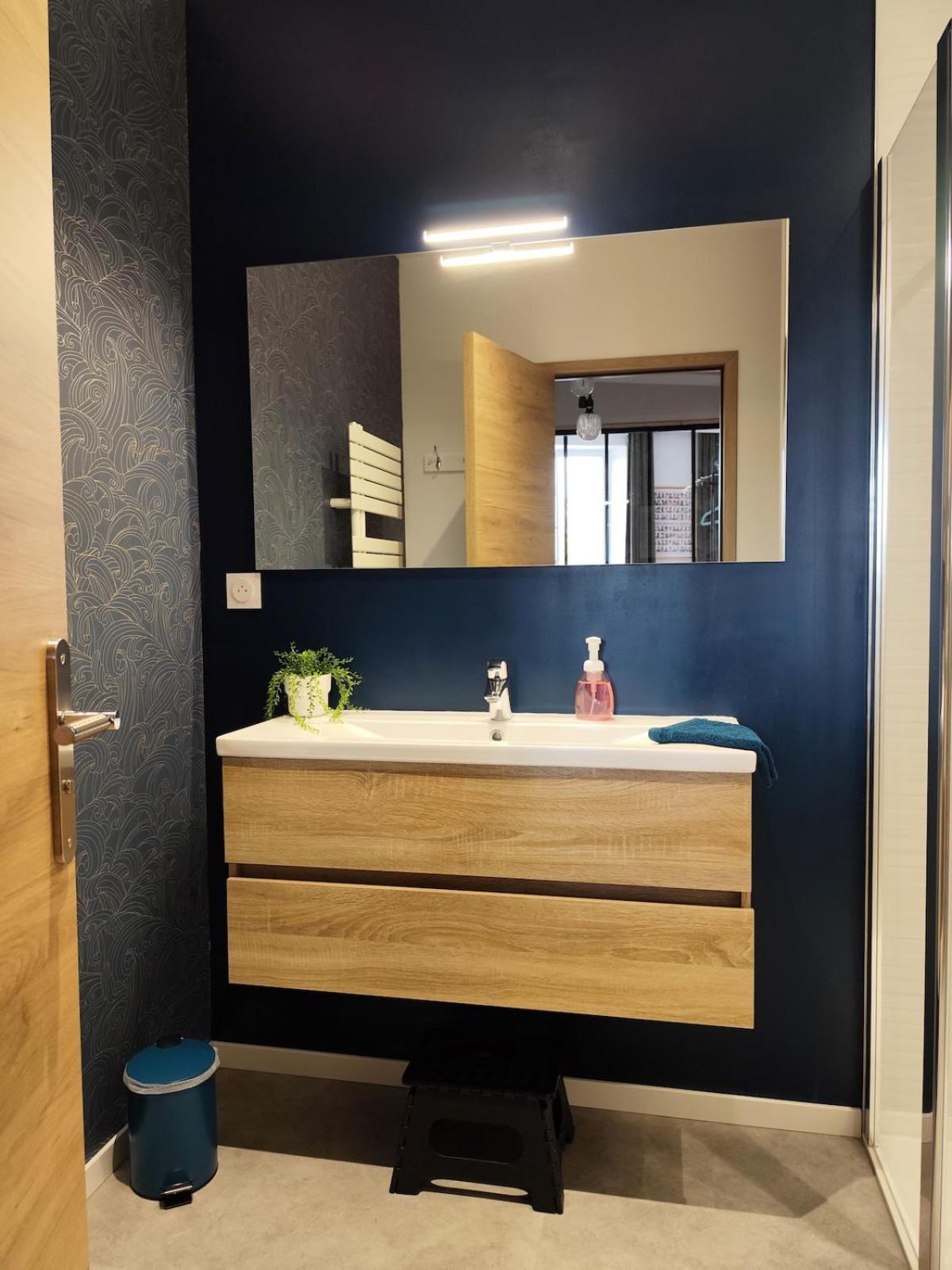 Le Familia Apartment Guer Екстериор снимка